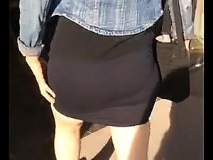 Beatiful Ass in Mini Skirt