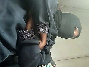 flashing to desi burqa babe in train at lingampally PART 2