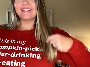 SEXY PREGNANT MILF