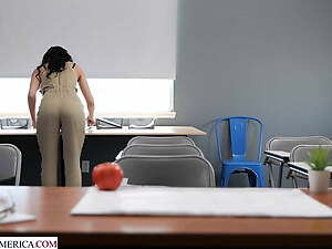 Crystal Rush & Anthony Pierce – She Drains Her Student's Balls