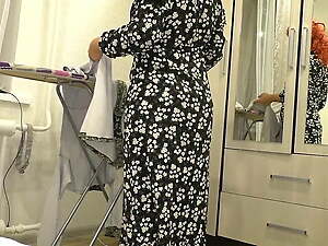 Milf ironing clothes and feels that there will be anal sex with her big butt